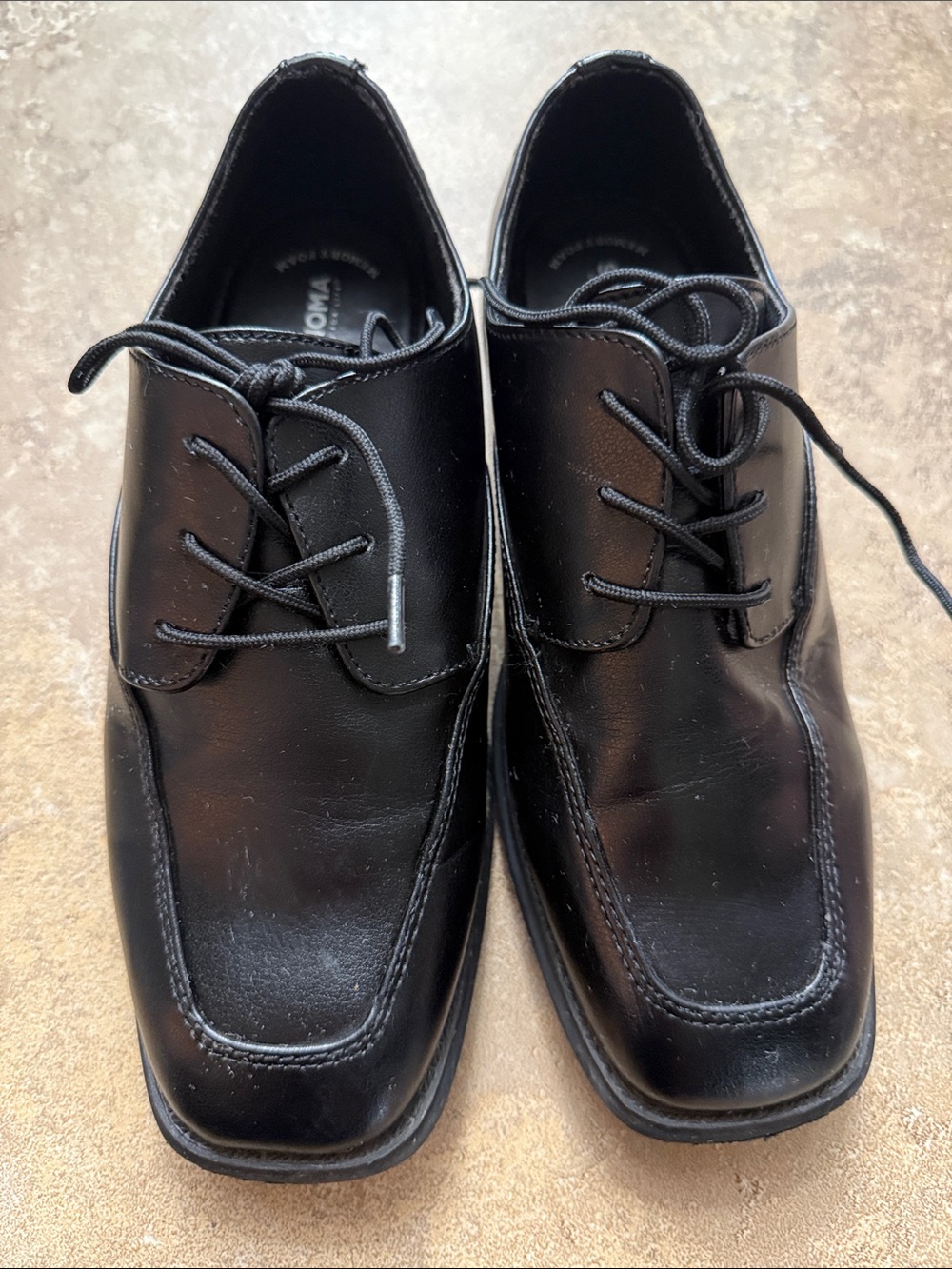 Boys Black Leather Lace-Up Shoes size 5